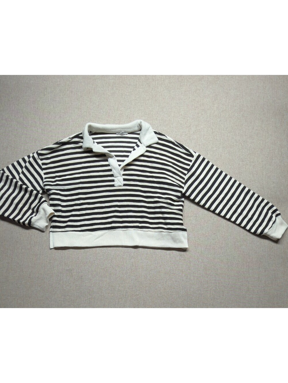 Blu Pepper Womens L Black Cream Striped Cropped Rugby Polo Sweater Long Sleeve